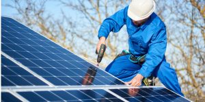 Installation Maintenance Panneaux Solaires Photovoltaïques à Longues-sur-Mer
